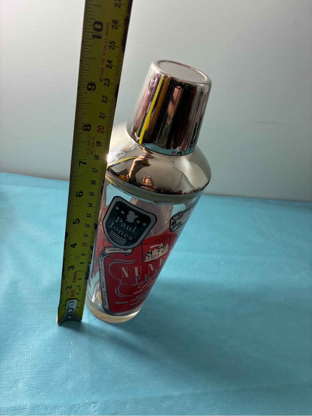 Retro Style Cocktail Shaker - Picture 7 of 7